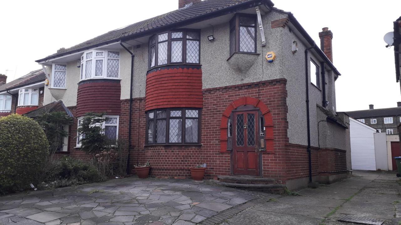 Cosy London Holiday Home Екстер'єр фото